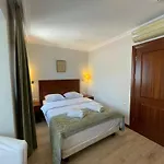 Oda ve Kahvaltı Marmara Old İstanbul