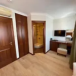 Oda ve Kahvaltı Marmara Old